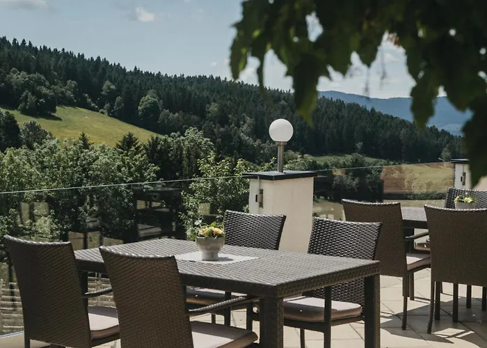 Hotel-restaurant Waldhof Muhr Pöllauberg